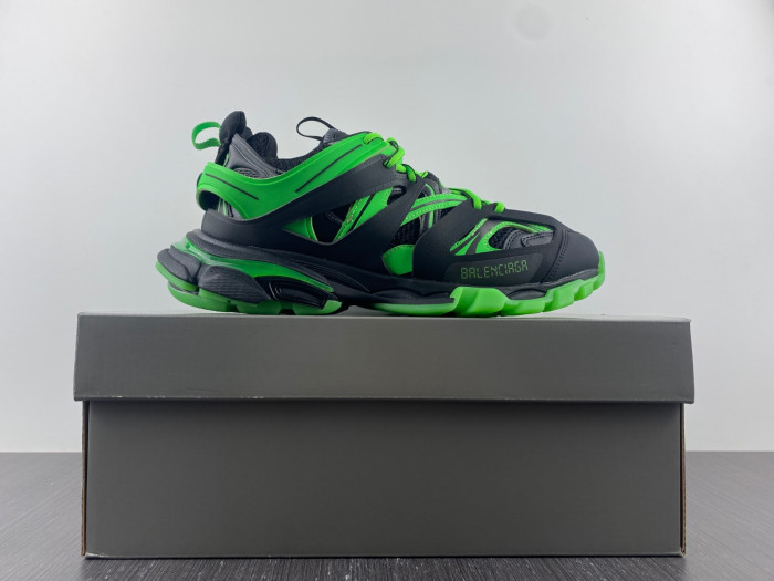 blcg track black green 542436 w3nu2 1035
