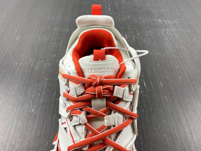 blcg track sneaker 542436 w1gc4 9064
