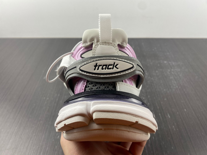 blcg track sneaker 542436 w2f59 9041