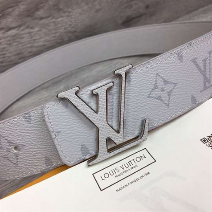 lou*s vu*tt belt