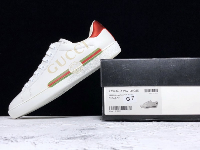 gucc ace embroidered low-top sneaker white with logo