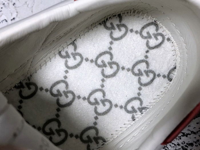 gucc ace embroidered low-top sneaker white with logo