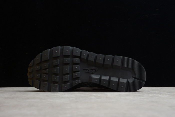 sacai nike ldwaffle black anthracite white cv1363-001