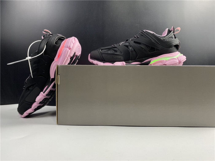 blcg track trainer pink and black 542023 w3ac1 1050 (led)