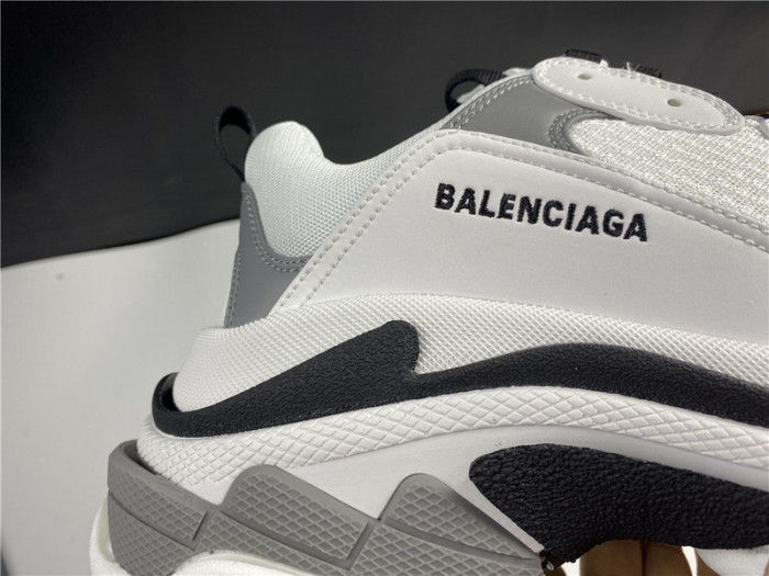 blcg sneaker triple.s.gomma gray 536737 w0901 9089