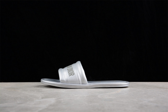 d10r slippers