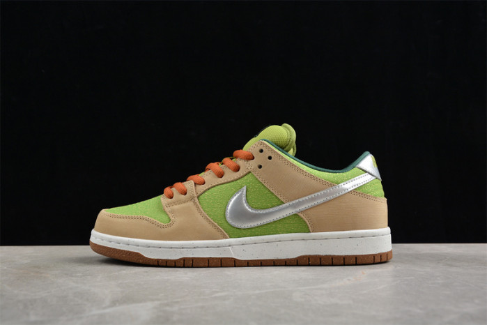 nike sb dunk low “escargot” fq7585-200