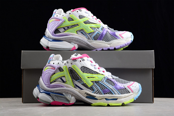 blcg runner 677402 w3rh5 0308