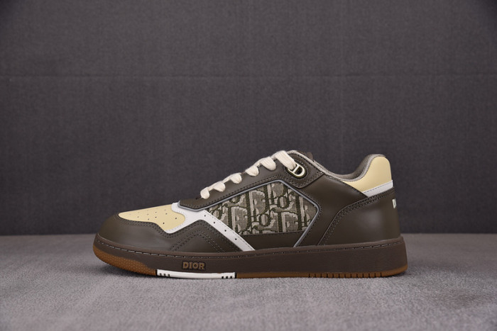 d10r b27 sneaker