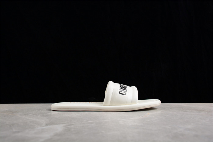 d10r slippers