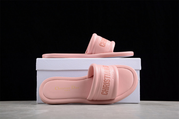 d10r slippers