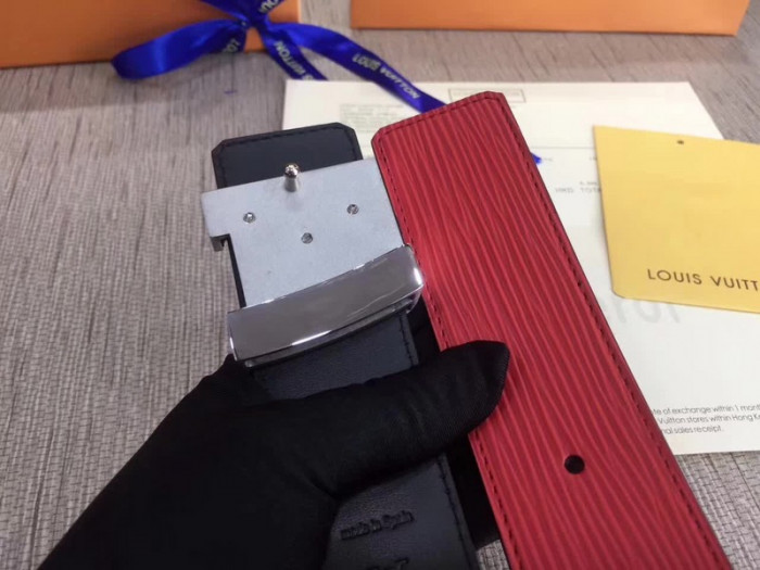 lou*s vu*tt belt