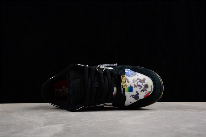 S*p*e x nike sb dunk low “rammellzee” fd8778-001