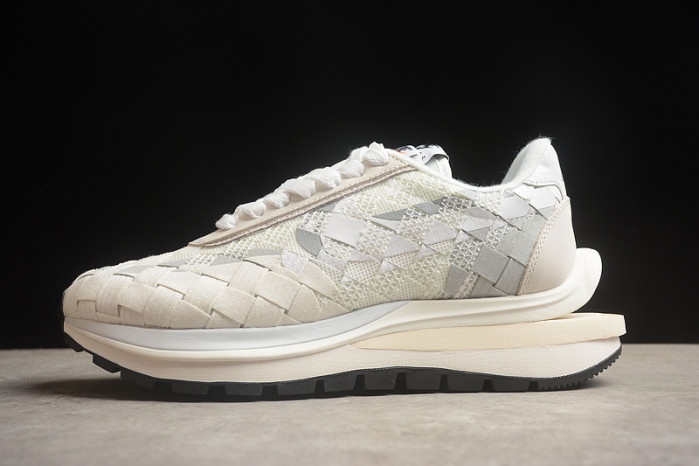 sacai x nike waffle woven green gusto dr5209 100