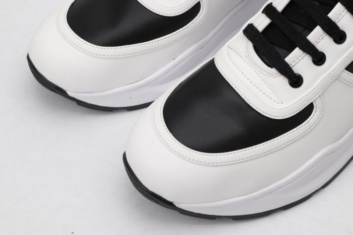 bur sneaker
