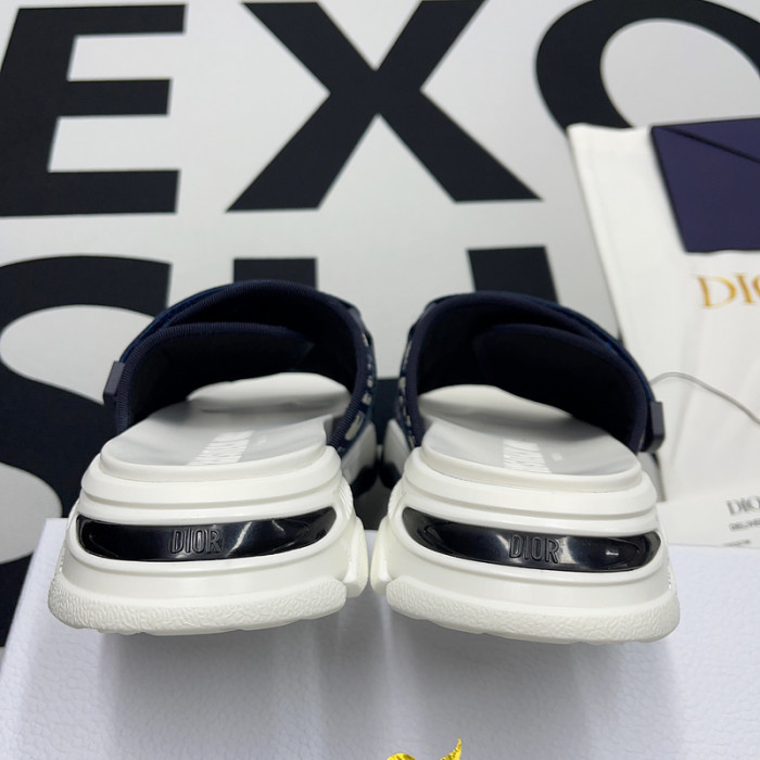 d10r slippers