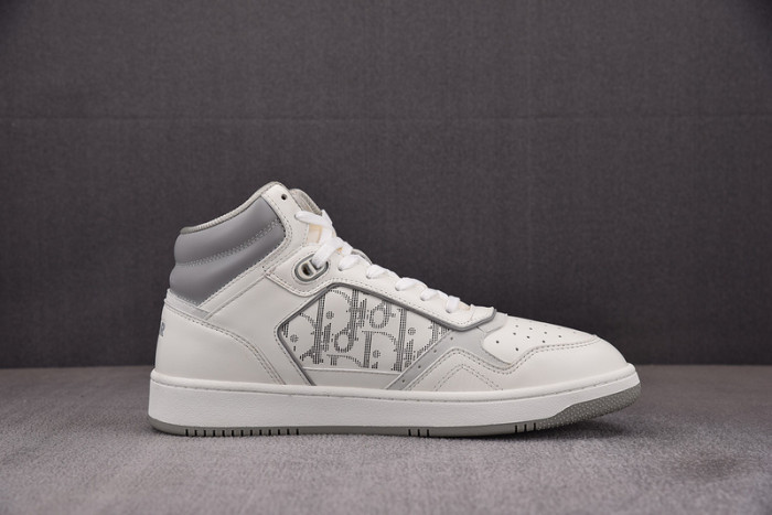 d10r b27 sneaker