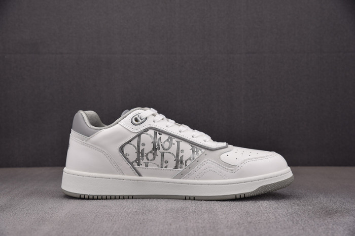 d10r b27 sneaker
