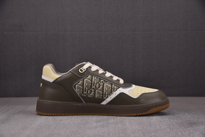 d10r b27 sneaker