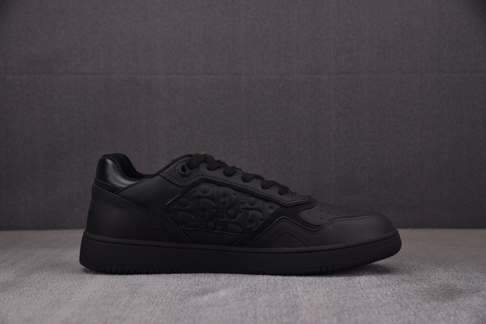 d10r b27 sneaker