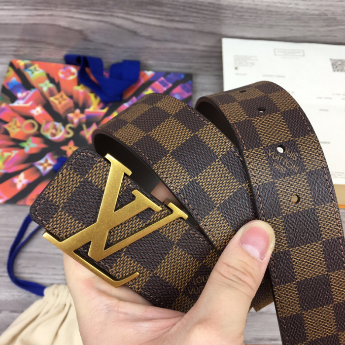 lou*s vu*tt belt