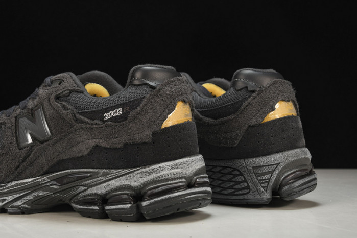 new balance 2002r protection pack phantom m2002rdb