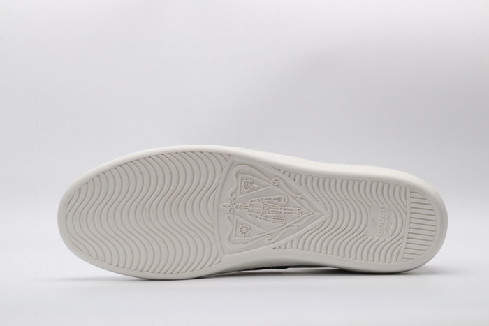 gucc ace embroidered low-top sneaker white with bee