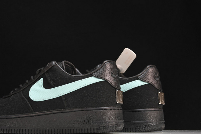 T*f*ny & co. x nike air force 1 low dz1382-001