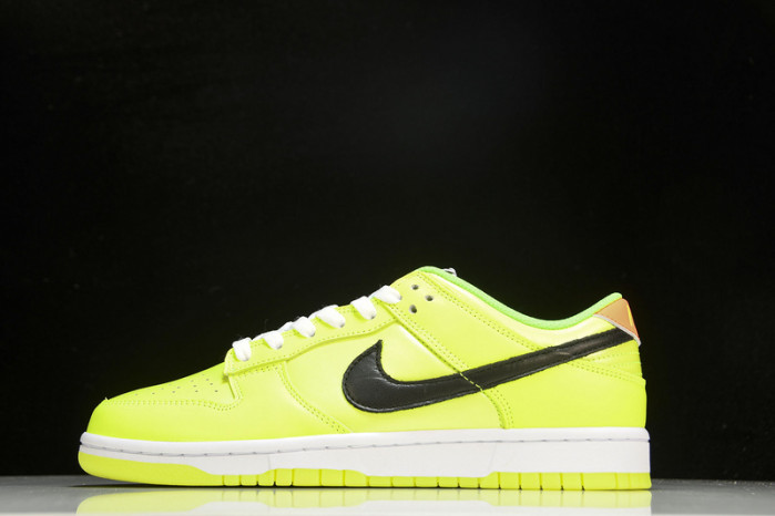 nike dunk low “glow in the dark” fj4610-702