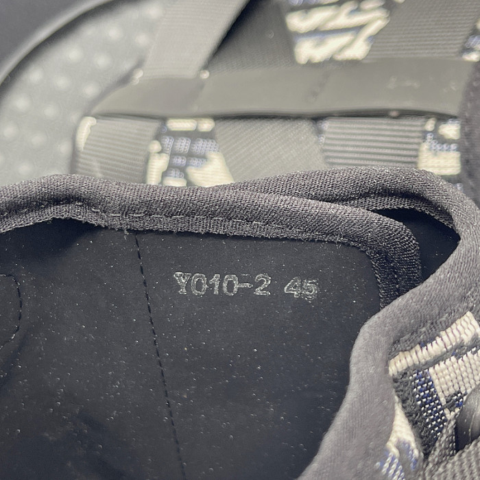 d10r slippers