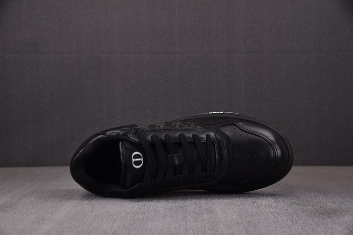 d10r b27 sneaker