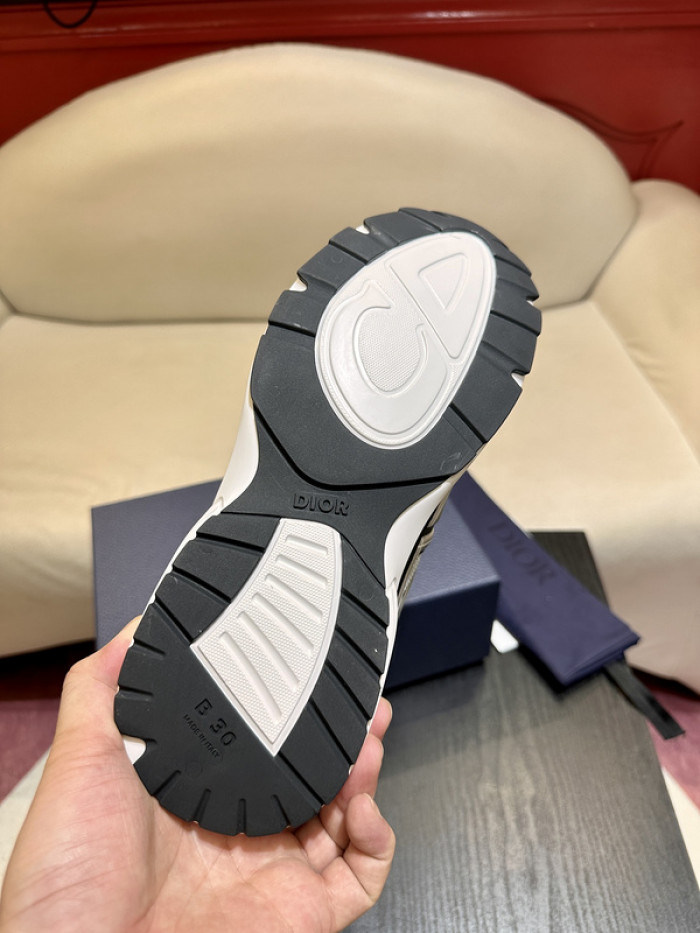 d10r b30 sneaker