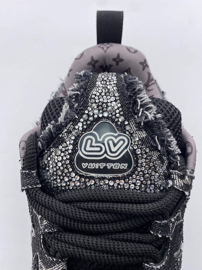 louiv skate sneaker