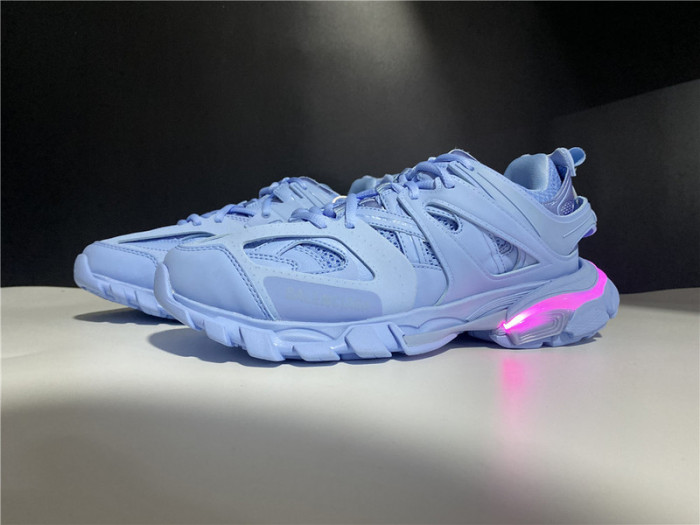 blcg track trainer light blue 542023-w2la1-4800 (led)