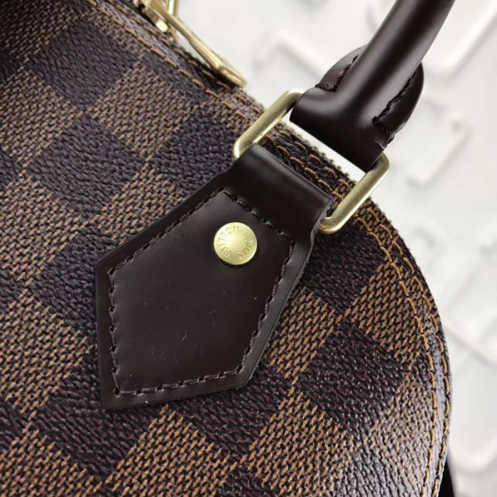 louiv alma bb handbag m53152