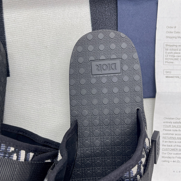 d10r slippers