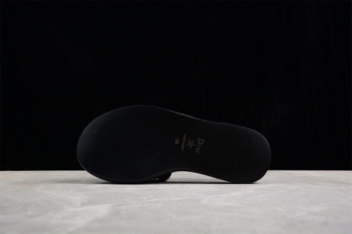 d10r slippers