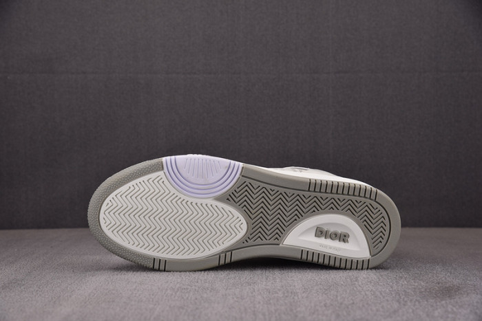 d10r b27 sneaker