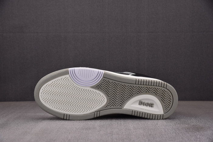 d10r b27 sneaker