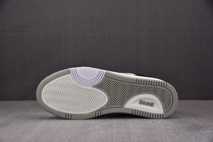 d10r b27 sneaker