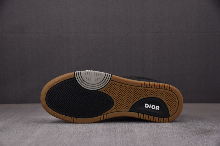 d10r b27 sneaker