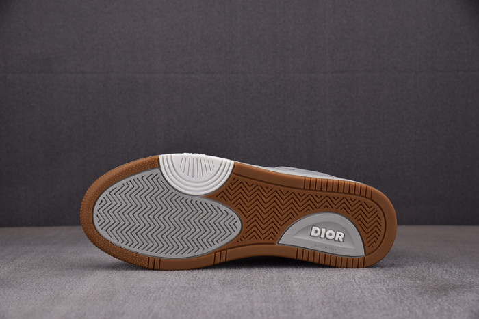 d10r b27 sneaker