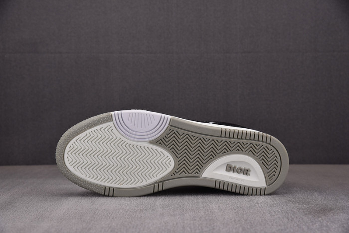 d10r b27 sneaker