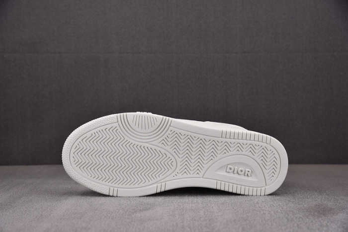 d10r b27 sneaker