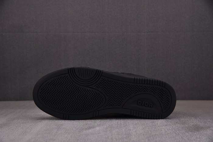 d10r b27 sneaker