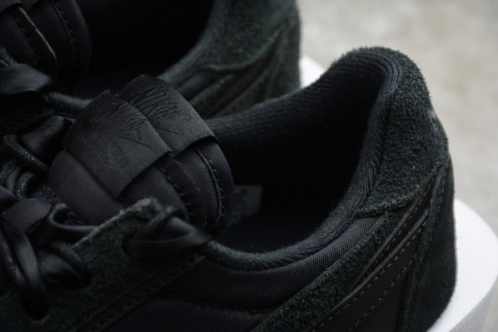 sacai x nike lvd waffle daybreak black white bv0073-002