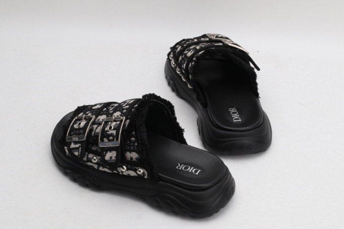 d10r slippers