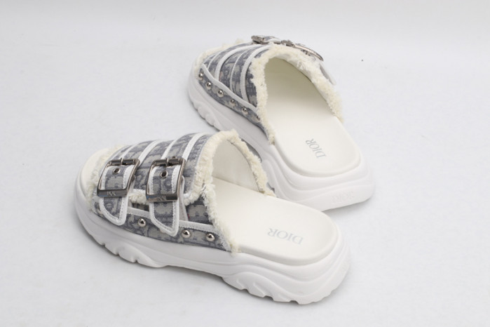 d10r slippers