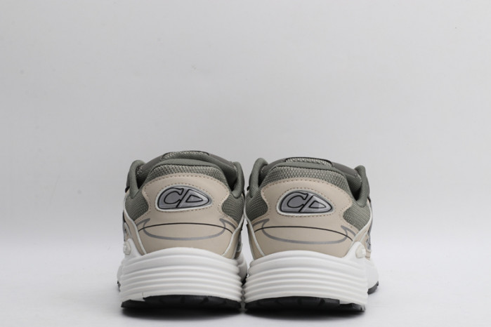 d10r b30 sneaker