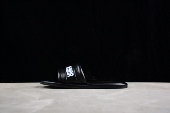 d10r slippers